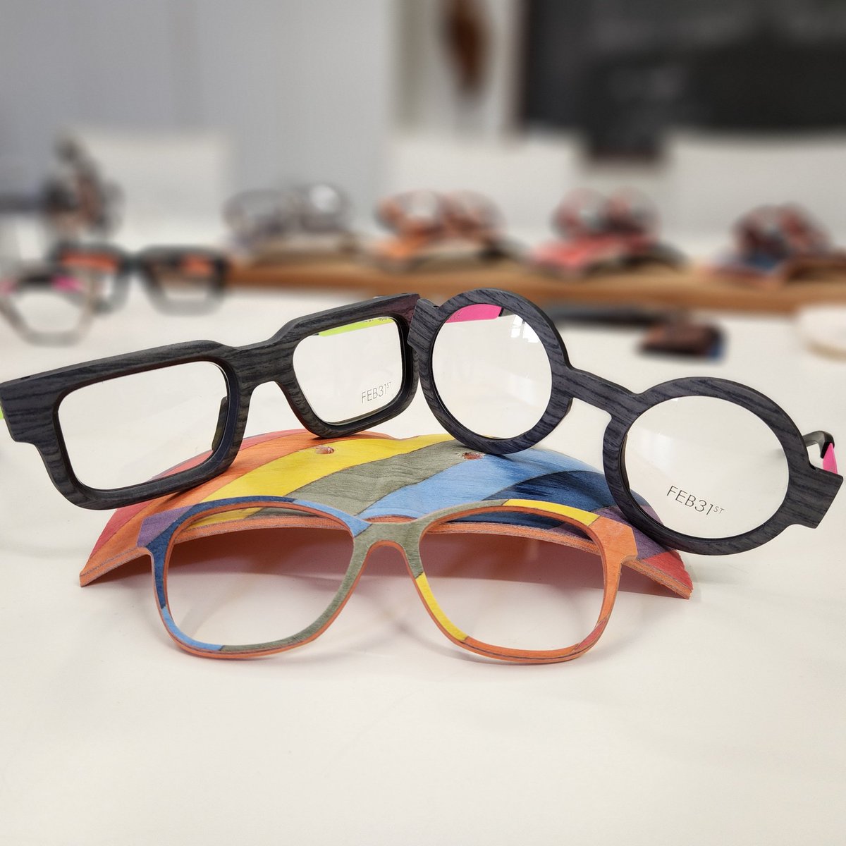 MaskellOptom's tweet photo. Come and experience what our (multiple) award-winning service is all about and come and design a unique frame, as exciting as you dare to go, next weekend (26 + 27 Nov) with us and the fabulous #Feb31st in #Altrincham and save up to £150. Delivery guaranteed by Christmas. https://t.co/mF0kOnnJbX