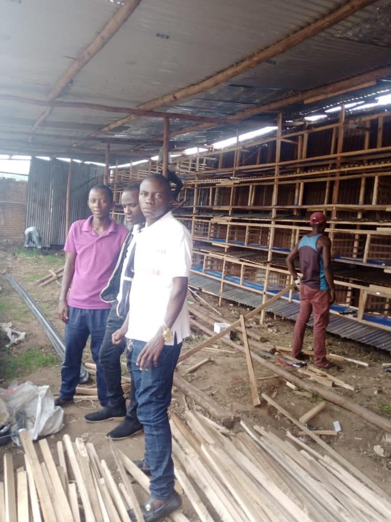 cojeebu's tweet photo. Les représentants de #PAEEJ à @bubanzaprovince apprécient les progrès réalisés par #cojeebu dans l'utilisation des fonds reçus du @PAEEJ_BURUNDI . Ils marchaient vers l'endroit où le vieux pont du lapin était en construction. C'est lors d'une visite effectuée ce 18/11/2022 https://t.co/8ySffAGKYH