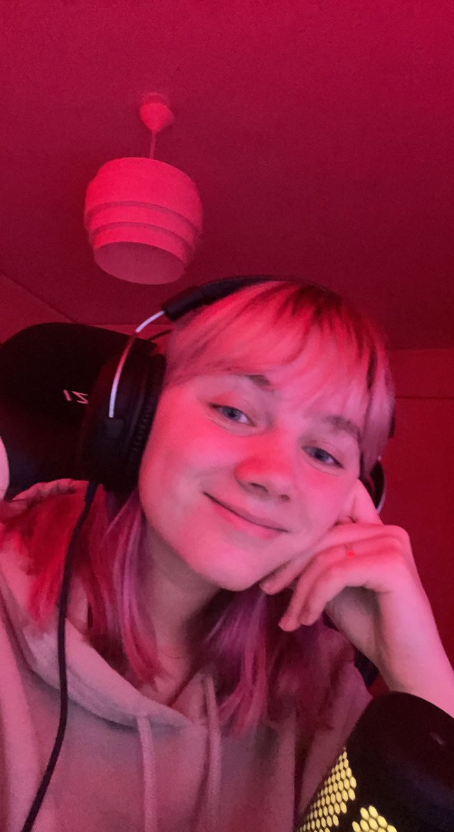 Om typ en timme så kör jag och @MedinaCSGO Cuba Cola Cup-kval!!! Åker vi ut första???🤪 Twitch.tv/matllta