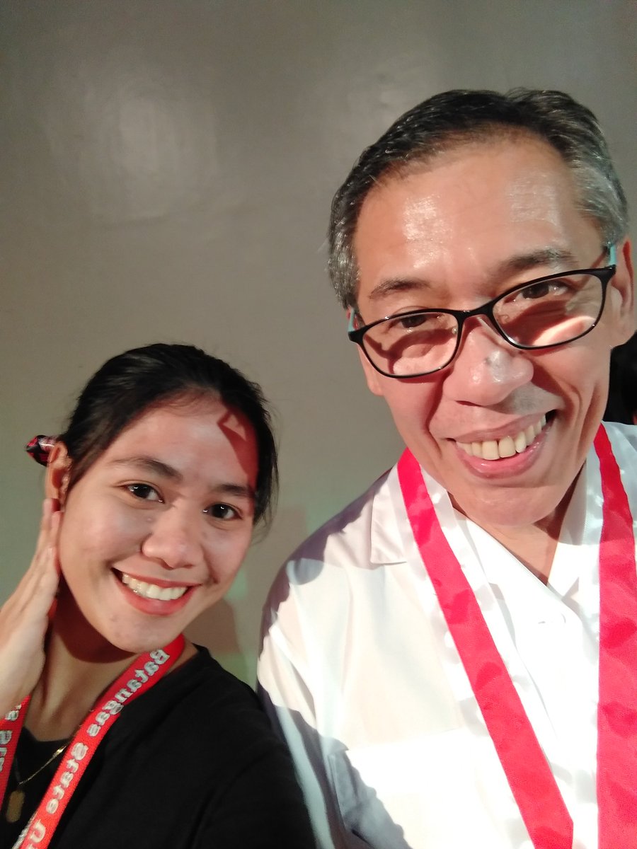 shenamayrogel's tweet photo. Ang saya lang talaga! 🥹 Hindi man lang ako nahirapan na magpa-pic kay Atty. Chel samantalang nagtutulakan na ‘yung iba. Chill nga lang ako sa gedli pero nagka-chance pa rin 🤍 Feel ko fave ako ni Lord! HAHAHAHAHA
#COLLAB2022 https://t.co/ZuI2VMJt2D
