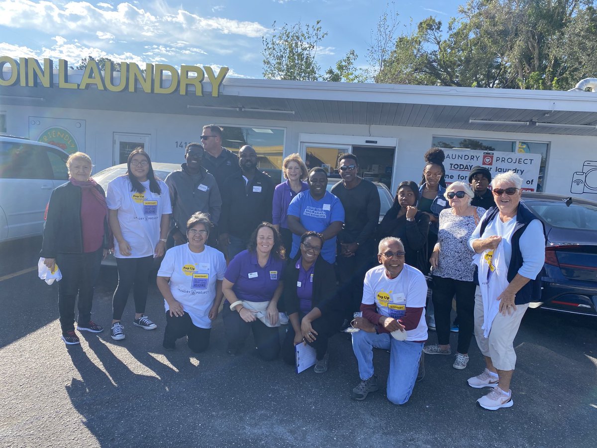We’re all smiles @ Friendly City Laundry in Bradenton Fl. Community Connections. Our volunteer team is ready to assist families until 1pm. #FreeLaundryDay #PopUpNeighbor ⁦⁦<a href="/SuncoastCGLR/">Suncoast GL Reading</a>⁩ ⁦<a href="/ThePattersonFdn/">The Patterson Foundation</a>⁩
