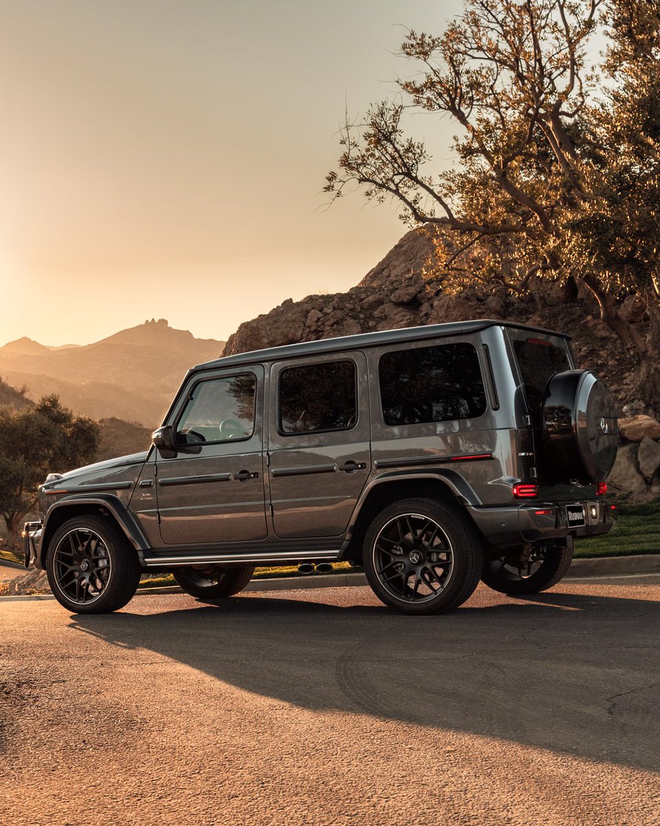 MercedesBenzUSA's tweet photo. Iconic design speaks louder than words.​

📸 IG: maliburockyoaks and theonetruemo​

#MercedesBenz #GClass https://t.co/H4tjNdIrfH