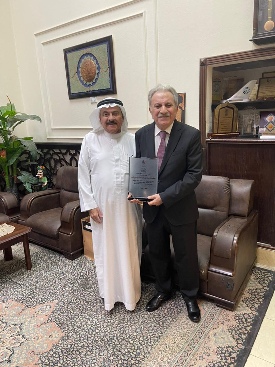 تكريم جمعية #العمران  للأمين العام للمهندسين العرب د.عادل الحديثى، على هامش الاجتماع...