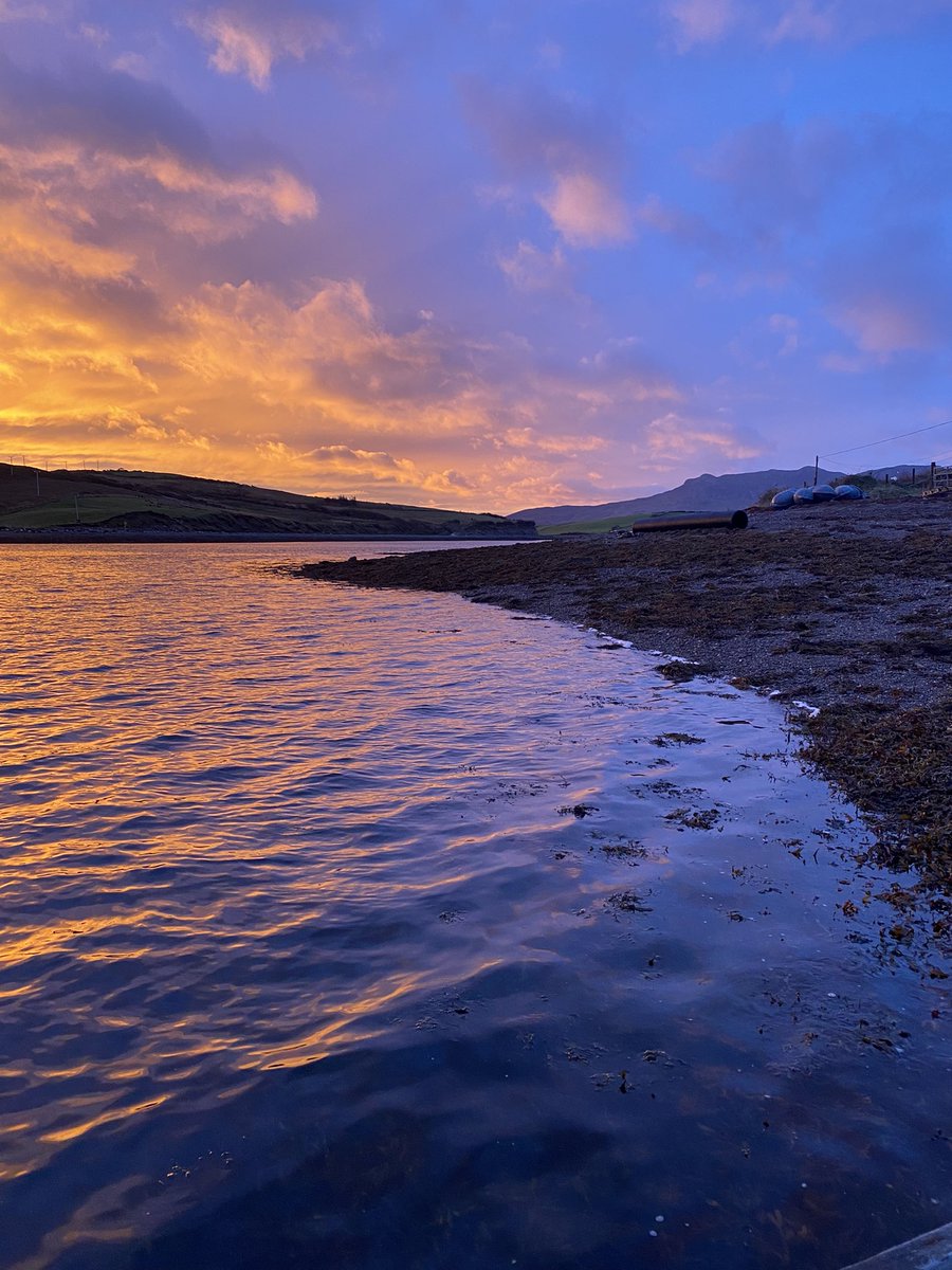 I’m still in awe after that sunrise over Clew Bay in #Mayo this morning. 

What a beautiful place.
