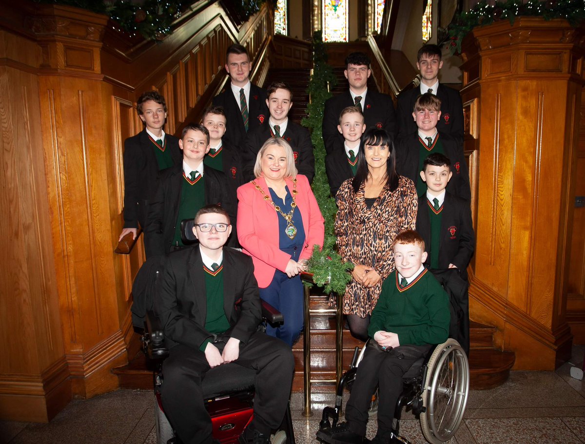 mayordcsdc's tweet photo. What a pleasure to meet up with the members of the @StJosephsDerry School Council. I had the chance to tell them more about my civic role and to hear some of their ideas for young people living here. I'm always to impressed by the confidence and creativity of our young people. https://t.co/1CigH64x6r