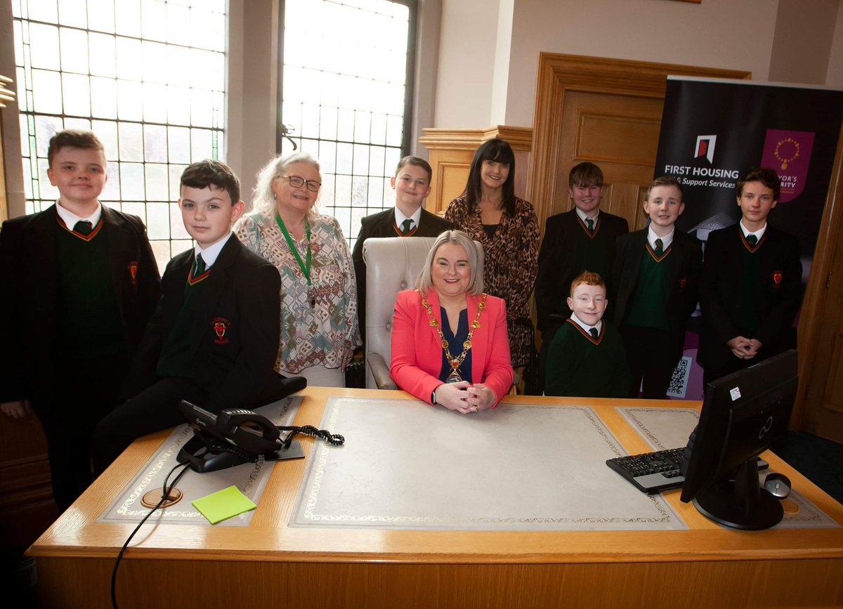 mayordcsdc's tweet photo. What a pleasure to meet up with the members of the @StJosephsDerry School Council. I had the chance to tell them more about my civic role and to hear some of their ideas for young people living here. I'm always to impressed by the confidence and creativity of our young people. https://t.co/1CigH64x6r