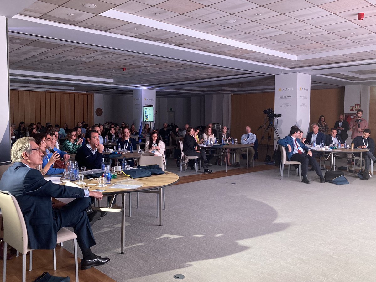 #AltaGestión2022 |

Un total de 85 Académicos han podido profundizar en el campo del marketing digital dermatológico en el marco de la 4ª edición del Curso de alta gestión en dermatología AEDV con el patrocinio de <a href="/Bioderma_Es/">BIODERMA España</a> que lo ha hecho posible un año más

Gracias a todos👏🏼