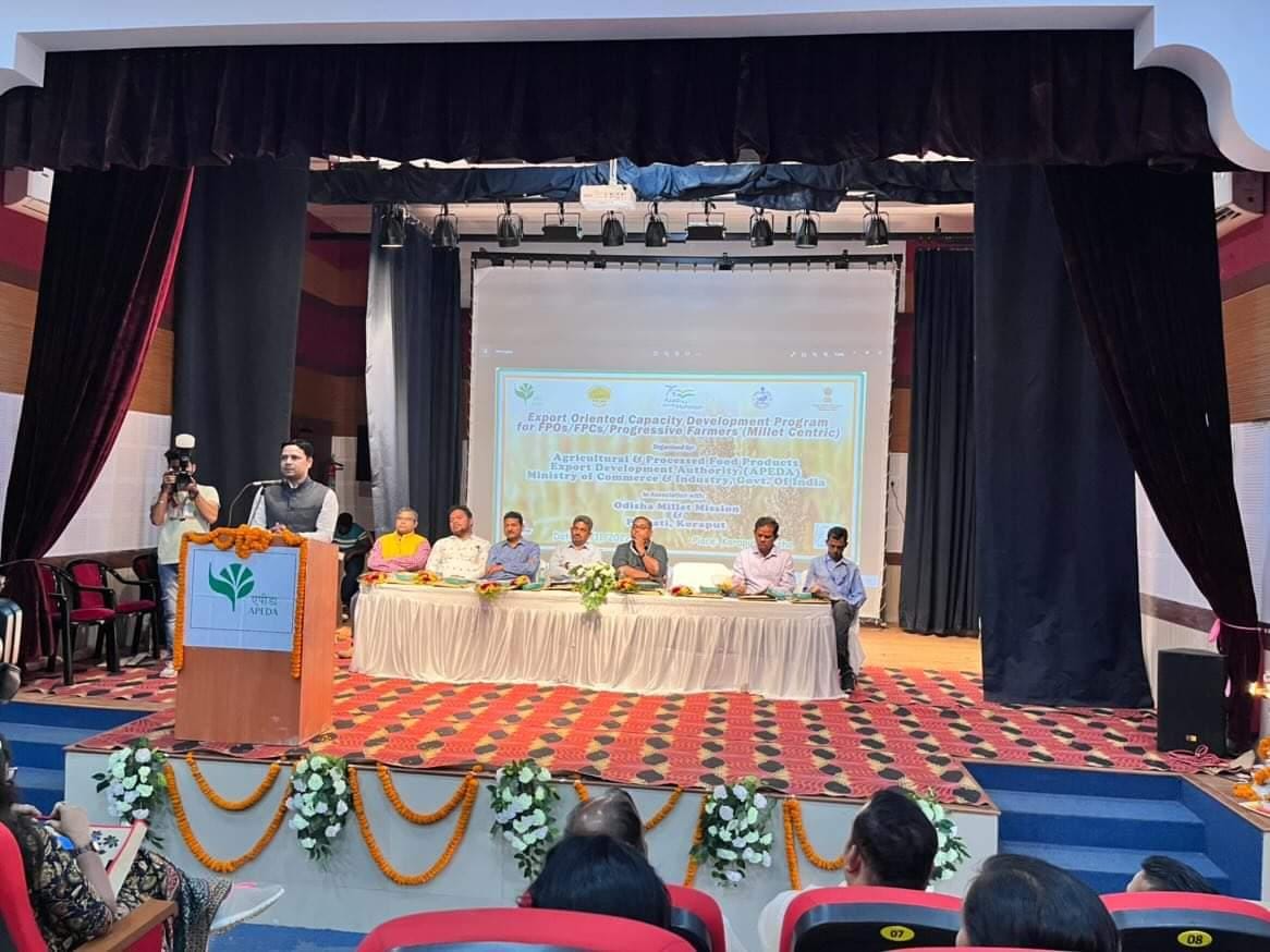 KoraputMillets's tweet photo. District level Export Oriented Capacity Building for FPOs/FPCs/Progressive Farmers organized by APEDA in association with OMM/WASSAN &amp; Pragati in Koraput. https://t.co/0kaf2WTzKE