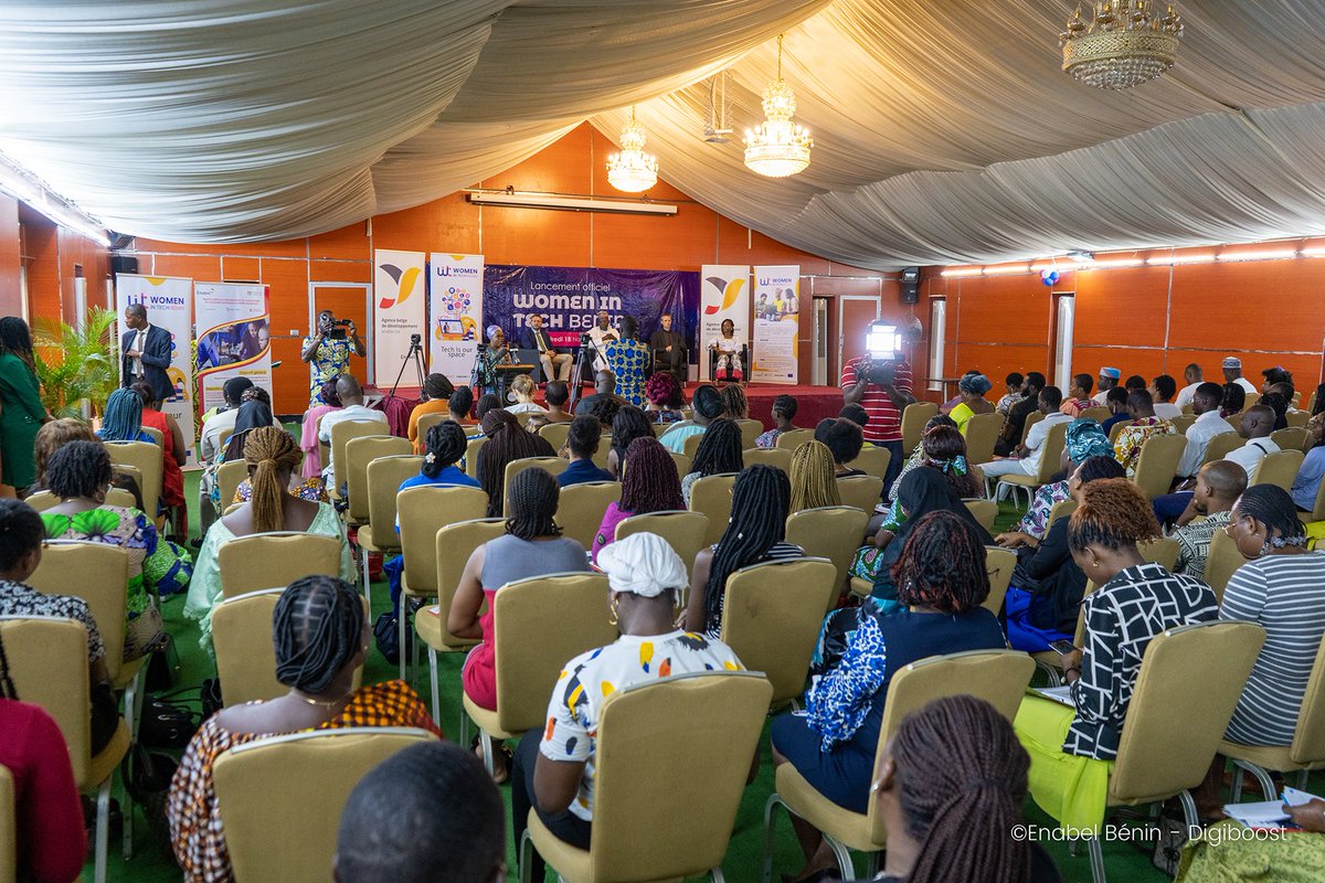 WitBenin's tweet photo. Nous l'avons annoncé et nous l'avons fait!🤩

📢Depuis hier,vendredi 18 novembre 2022,la communauté Women In Tech Bénin est officiellement lancée par @abtofficiel le Ministre d’État, chargé du développement et de la coordination de l’action gouvernementale au Béni!

👏😍BRAVO https://t.co/XQ74UF5dL2