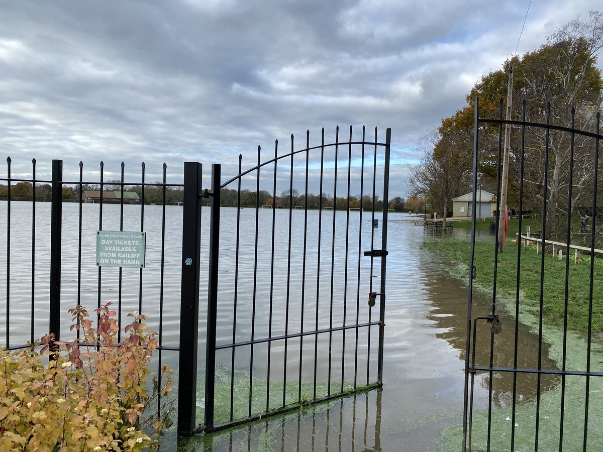At least someone is getting use out of the #flooded fields in #Tonbridge this morning! #flooding #canoe #weather