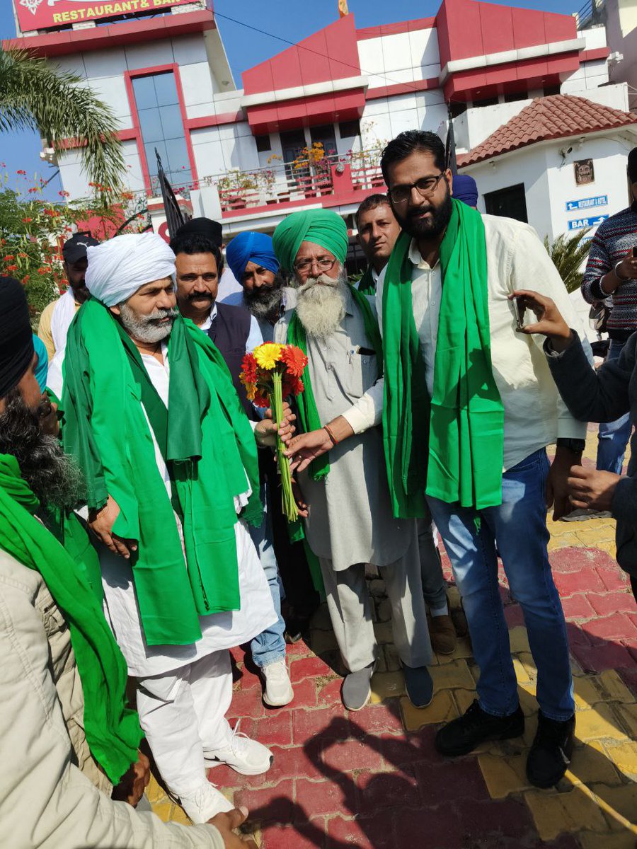 RaviAzadlive's tweet photo. उत्तराखंड के रुद्रपुर जिले के जसपुर में पहुंचने पर भारतीय किसान यूनियन के पदाधिकारी क्रांतिकारी भाई सरदार जगजीत कूलर जी,भाई अमनप्रीत,भाई सुखबीर,भाई सुखदीप सहित अन्य वरिष्ठ पदाधिकारियों और युवा साथियों द्वारा स्वागत और अभिनंदन करने के लिए आभार प्रकट करते हैं।
@OfficialBKU https://t.co/4ALBlkEQWD