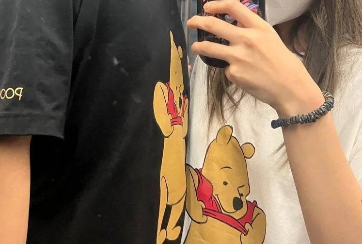 vjennies_'s tweet photo. "taehyung biggest taennie debunker" GOODBYE https://t.co/c3Ba6oeBlJ