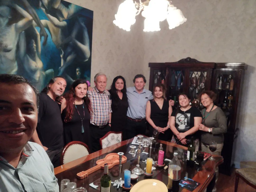 Coordinando Literatura en Casa, en <a href="/Barrio_Yungay/">Barrio Yungay</a>.
2a lectura con escritores/as Ximena Troncoso, Santiago Barcaza y Sol Danor.
Hermosa conversación recorriendo sus obras literarias en Esperanza 432.
16 de noviembre.