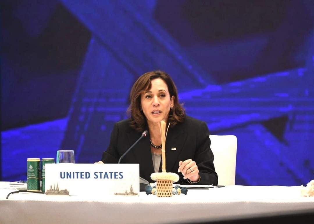 ThaiLand_DK's tweet image. สำเร็จเสร็จสิ้น! 
การเป็นเจ้าภาพเอเปคปี 65 ของไทย ถือว่าทุกอย่างจบลงอย่างน่าภาคภูมิใจของคนไทยทั้งชาติในปีนี้ และนายกฯลุงตู่ได้ส่งไม้ต่อด้วยการส่งมอบ &quot;ชะลอม&quot; ให้สหรัฐฯ ฐานะเจ้าภาพจัดการประชุมเอเปคในปี 66
#APEC #APEC2022THAILAND #APEC2022 #เอเปค2565