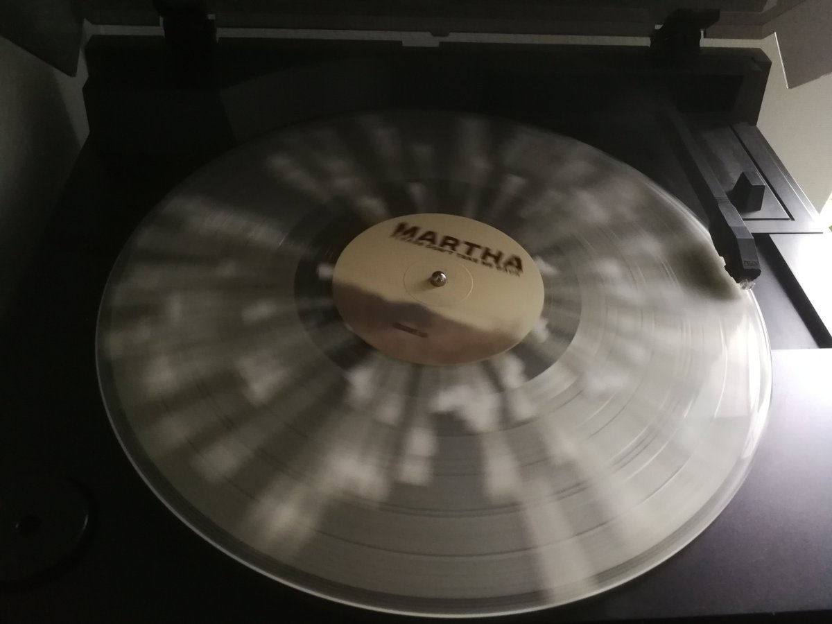 Took me a while, but now this beauty by <a href="/MarthaDIY/">Martha</a> is spinning. Everybody listen here: marthadiy.bandcamp.com/album/please-d…