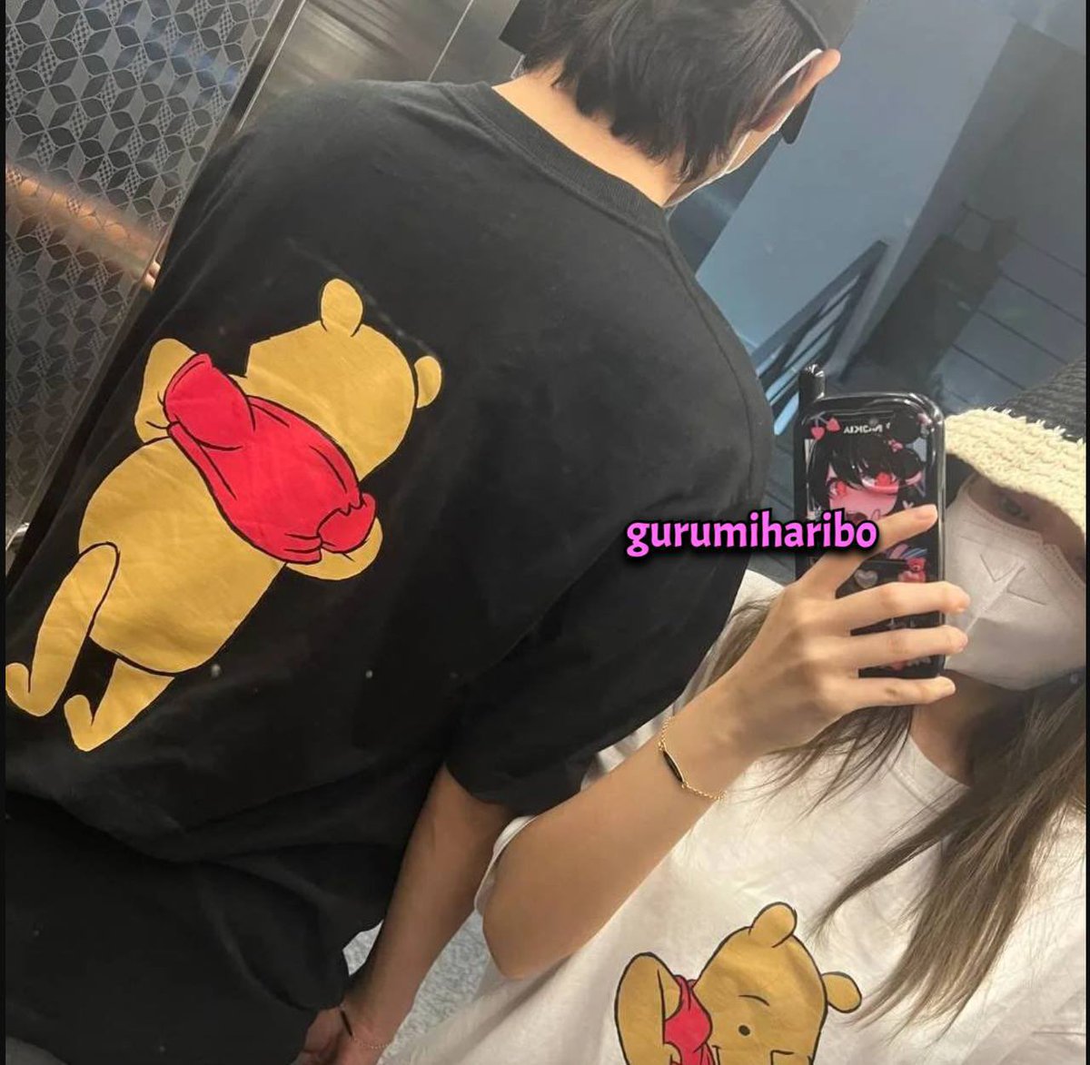 kthhatesbts's tweet photo. They are literally screaming from the rooftops at this point while blinks and armys stay delusional #outv #taennie #gurumiharibo https://t.co/D7YsmZRf4D