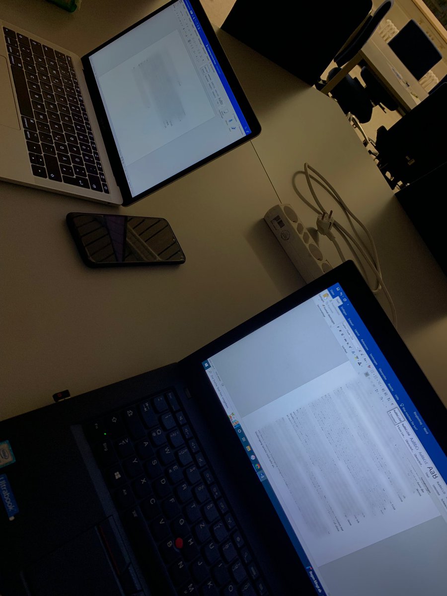 Arbeiten am Blogbeitrag … Abgabe in 3 Tagen🫣🫣 <a href="/caterina_onkomm/">caterina</a> #DLL #onkomm #hda