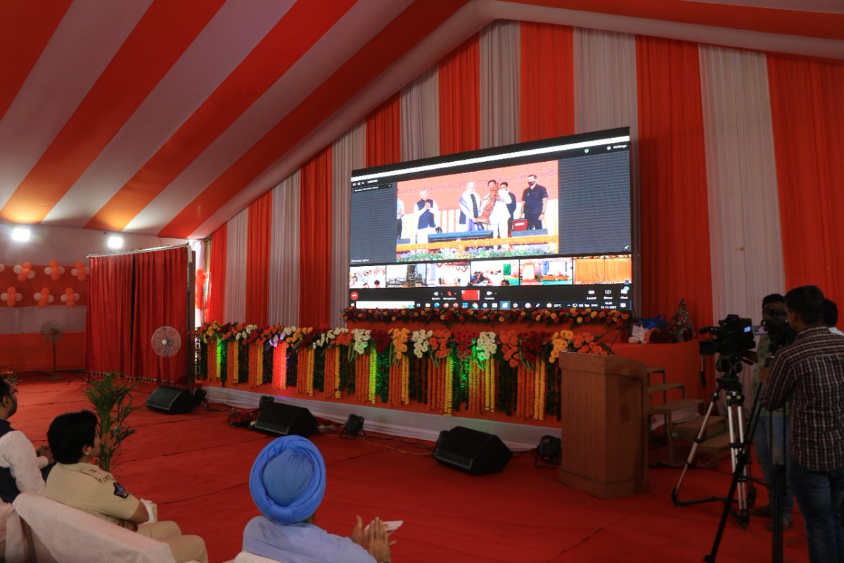tenvent10's tweet photo. A myriad of projects by GAIL was inaugurated by our Hon'ble PM Narendra Modi virtually, including Srikakulam - Angul Natural Gas Pipeline on 12th Nov 2022. 
#Tenvent #GailIndia #CleanEnergy https://t.co/KzSoOAlCgT