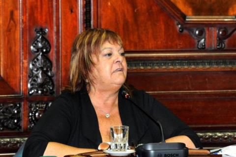 Con enorme tristeza informamos que esta madrugada falleció la compañera Daisy Tourné.

Compañera de todas las horas, cuya lucha y trayectoria han dejado marcas en la historia de nuestro país. Presente.

El velatorio se realizará en Martinelli mañana 20 de noviembre de 9 a 11 h.