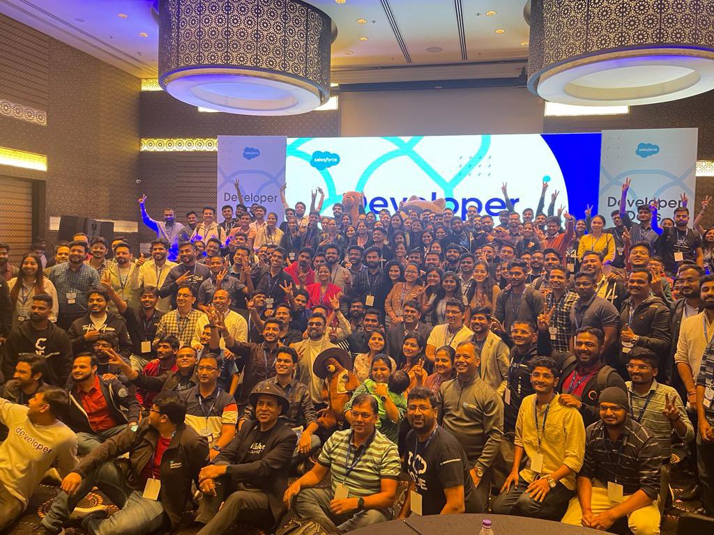 RoshanKotla's tweet photo. And thatโs a wrap โฆ a grand oneโฆ
On to the next one ๐ค๐ป
#SalesforceDeveloperDays
#SalesforceDevDays
@PuneSFDC @SFDC_Pune @PuneWit @SFArchSummit https://t.co/B1qFdKoPSQ