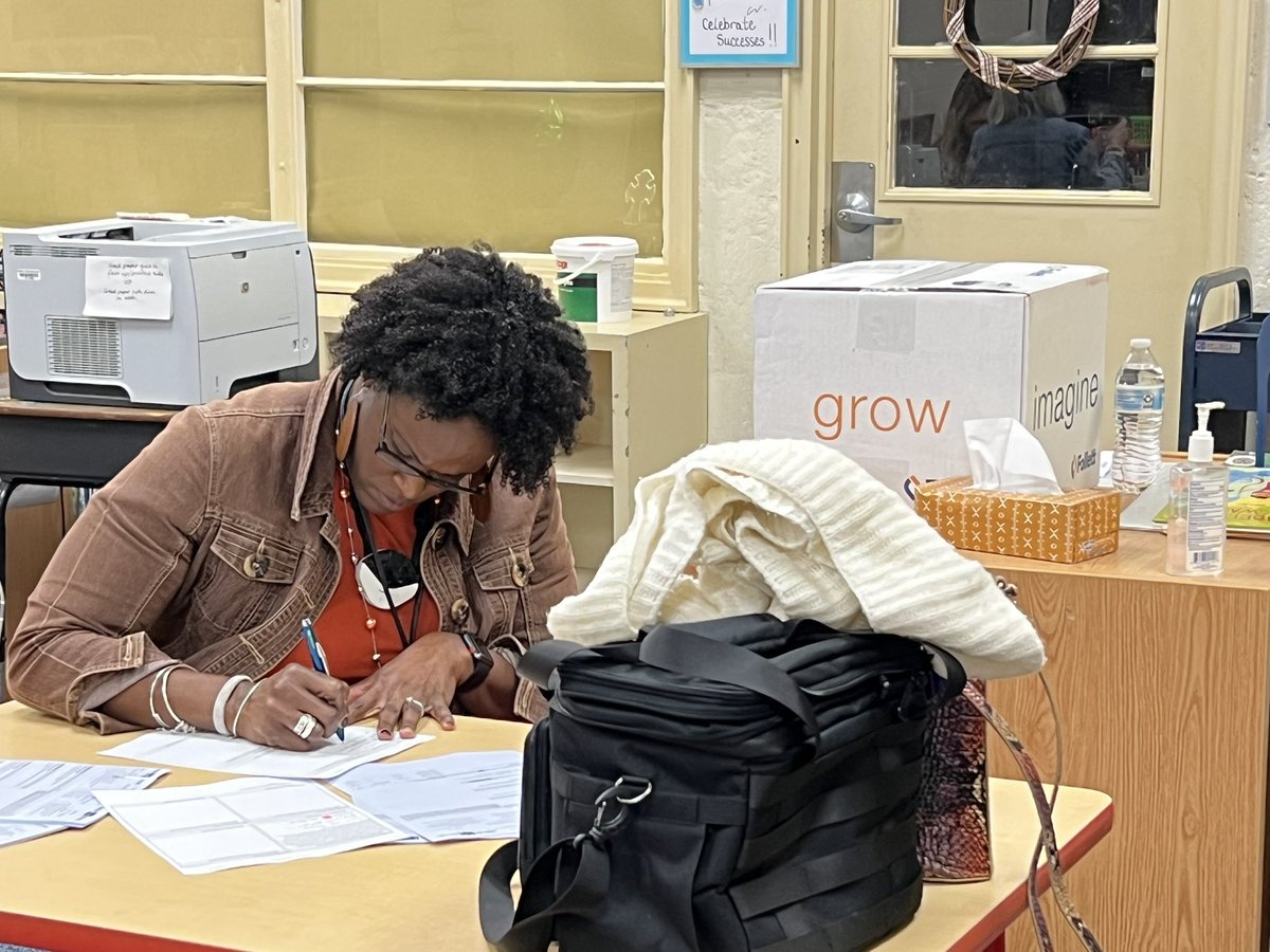 mustang__boss's tweet photo. This week report cards were sent home. Eagle staff spent time on Tuesday writing messages of congratulations with special pens and stickers! An easy way to connect and support! #thebeststaff #weloveourEagles https://t.co/xQ4vXTX9q5
