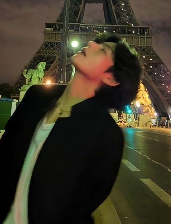 zflbs's tweet photo. rt if u weigh less than taehyung 😋 https://t.co/Rj8JdUqqVS