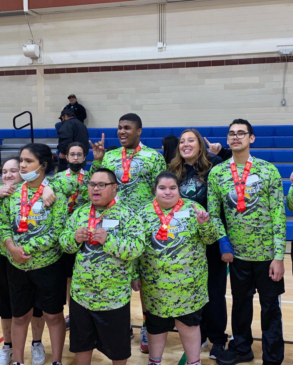 CcisdA's tweet photo. CCISD servin that ball hot..congrats to each one of our athletes! 🏐🎖
@CCISD @13bmarshall 
@LeanneJLibby @RolandReportsCC @SOTX_Corpus https://t.co/flav7OzB9d