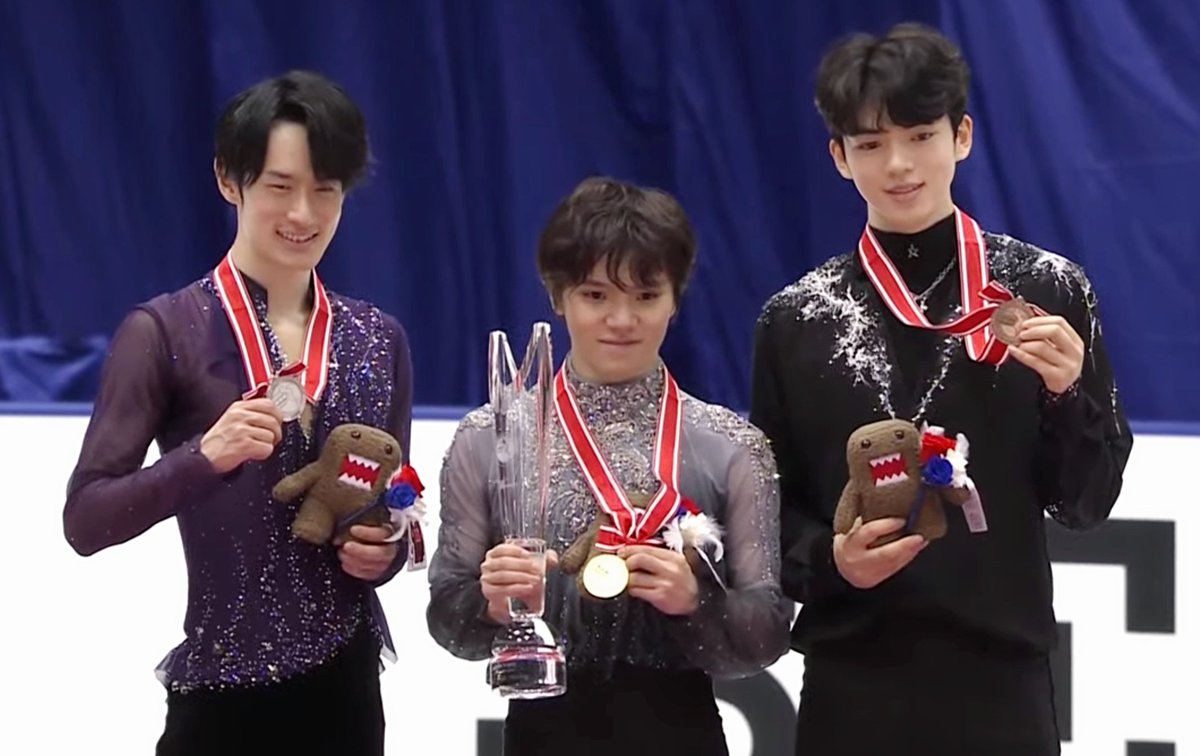 PicsShoma's tweet photo. My favourite skaters on one podium! I am so happy!🥰🙏 https://t.co/eTYD03A9ZJ