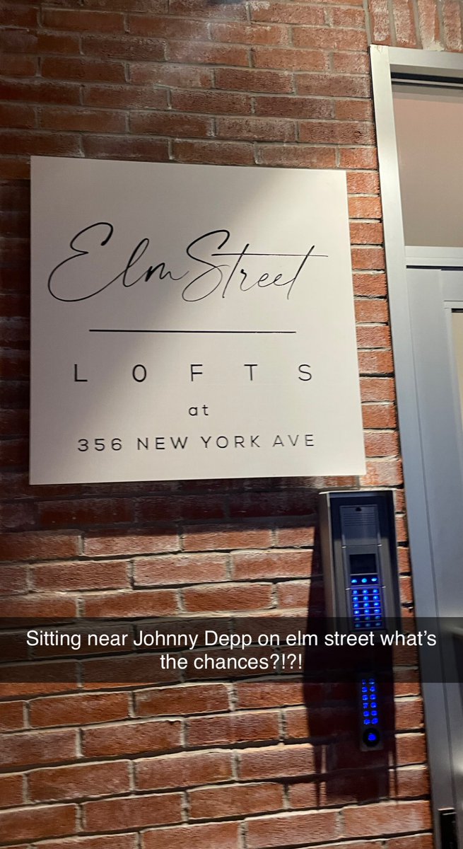 Went to see Jeff and JD and when he left the venue his bus past us so I’ve stood with JD on Elm street at the same time! 🤯😂