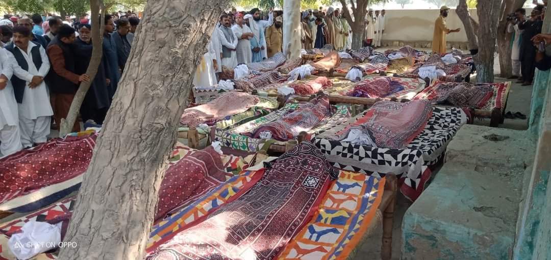 hafizalbadar2's tweet photo. @CMShehbaz respected sir 
in your own country 
of khairpur mirs sindh 
20 people were died and 14 were injured of one family due to incompetence of NHA
 today one more of them has been died and no any single MNA/MPA even phone called them 
Kindly take notice of this issue https://t.co/fxYJ7CD2RH