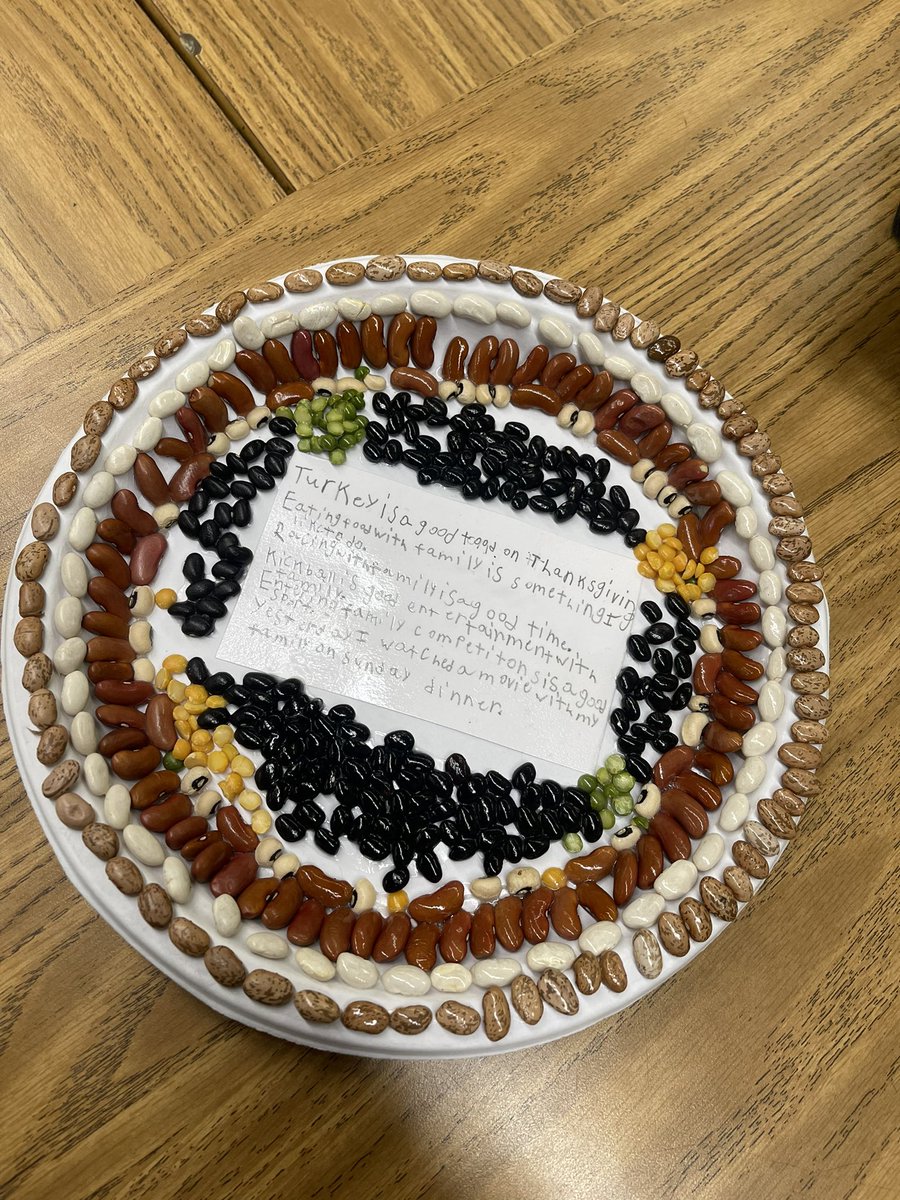 cironek1219's tweet photo. Poetry at its finest in fourth grade!! #celebratelps @CitrusSchools https://t.co/Nn79VX6Qkl