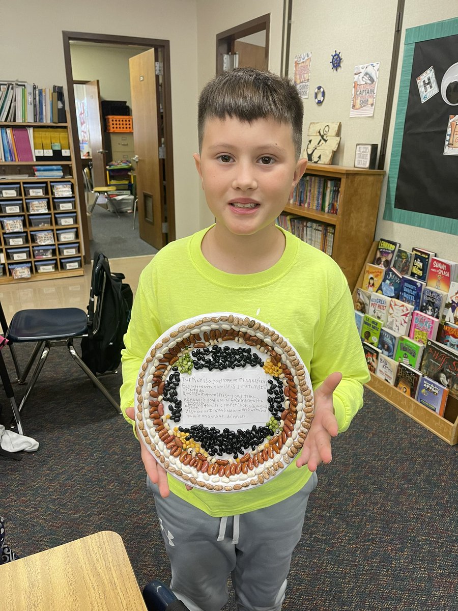 cironek1219's tweet photo. Poetry at its finest in fourth grade!! #celebratelps @CitrusSchools https://t.co/Nn79VX6Qkl