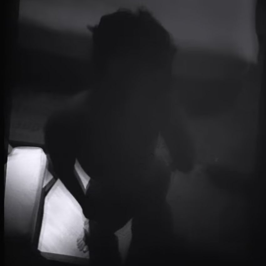 btsaresevennn's tweet image. — 📸| Hilo con todas las nuevas historias de Instagram de Kim Taehyung!