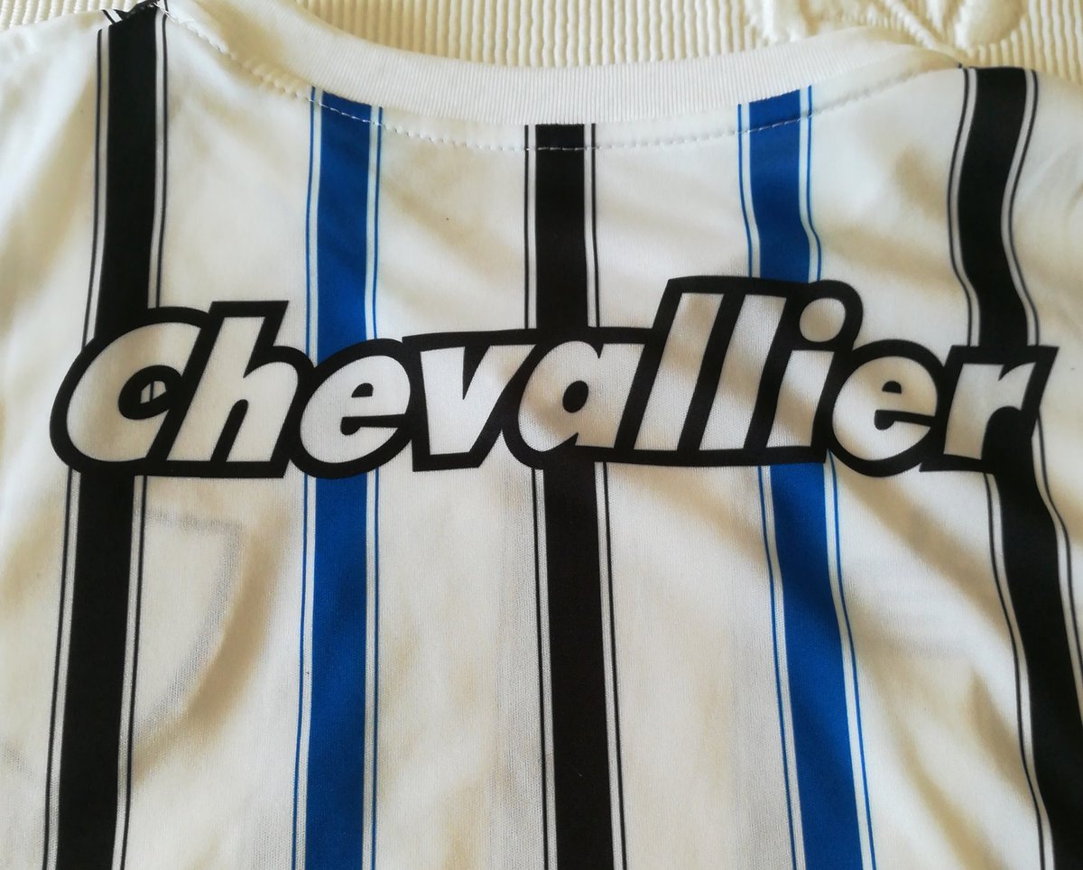 TheShirtsWeWear's tweet photo. When I saw this shirt on @classicshirts I had never heard of @almagroficial but the shirt is simply beautiful I had to buy it.
#TheShirtsWeWear
#Almagro
#Retiel https://t.co/LTkrDGz33A