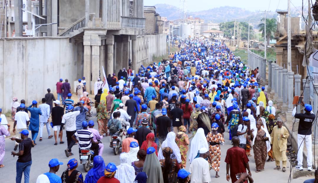 Okene 1 and Okene 2 massive walk for APC from top to bottom. We are set to sweep Kogi Central for APC. @AbbasAb12769586 @adeyanjudeji @AgiahtipCe @Amb_Mahmud @BatifiedKogite @fkeyamo @BinBaqqi5 @Iam_muhammad88 @ziliyax @BoyOgori @AbideenAdeiza @AnnaCat89211553 @Atte_ayo