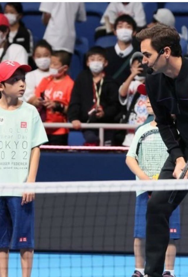 monterratorosor's tweet photo. Cuando tienes a tu ídolo de frente y no te la crees😊#RFederer https://t.co/zeODP5JCim