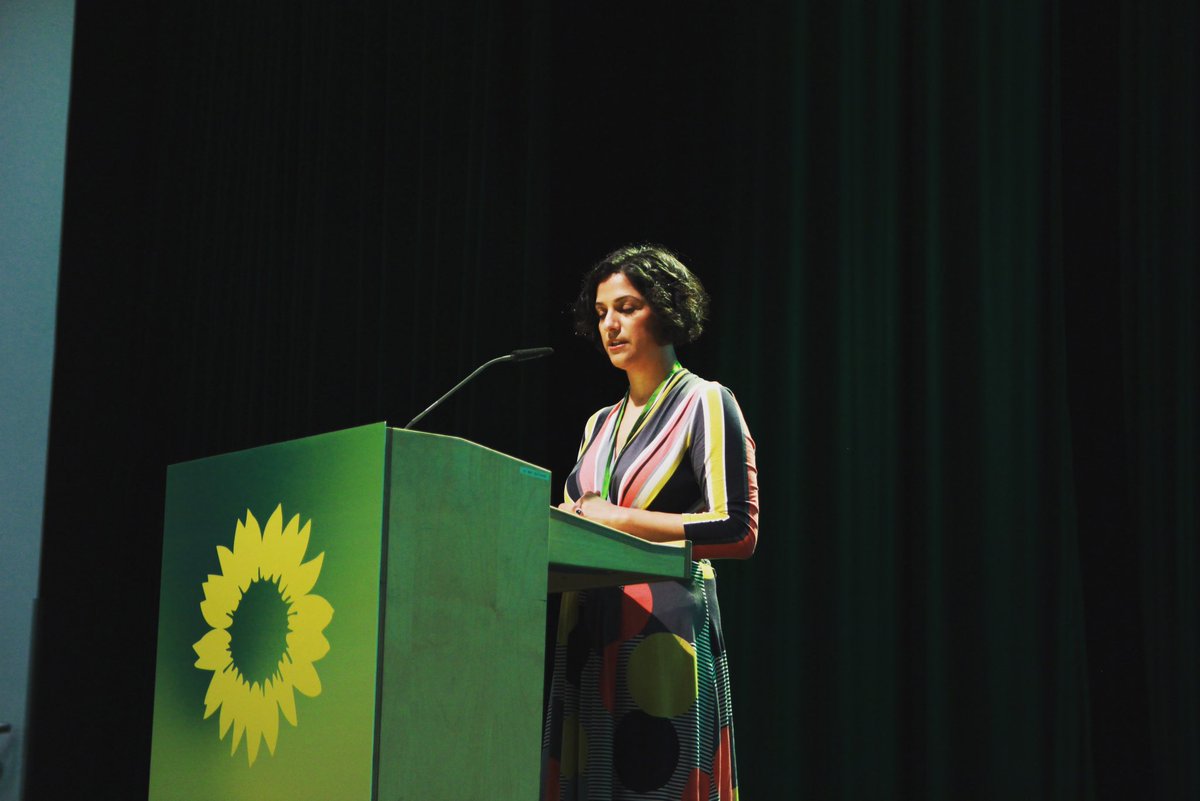 GollalehA's tweet photo. „Frauen im Iran schreiben gerade feministische Weltgeschichte, zeigen wir ihnen, dass wir an ihre Seite stehen“
Heute zu Gast bei @GrueneBBG #ldk22 #IranRevoIution2022 #zhinaamini https://t.co/6gYZOWyKbF