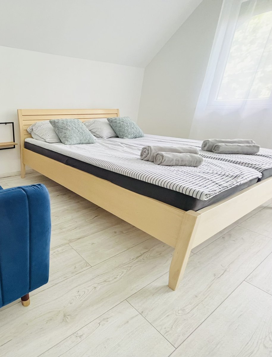 DemkoUK's tweet photo. 🍃100% #organic, 🌍100% #ecofriendly, ♻️100% #sustainable #beds and #mattresses for perfect #spine and lowerback support. Great choice for #naturalhome #healthybedroom #naturhotel #organichotel #loghouse #healthyhome. 
#sleep #healthy #furniture #interior #bedroom #bio #metalfree https://t.co/JUtV81BsjX