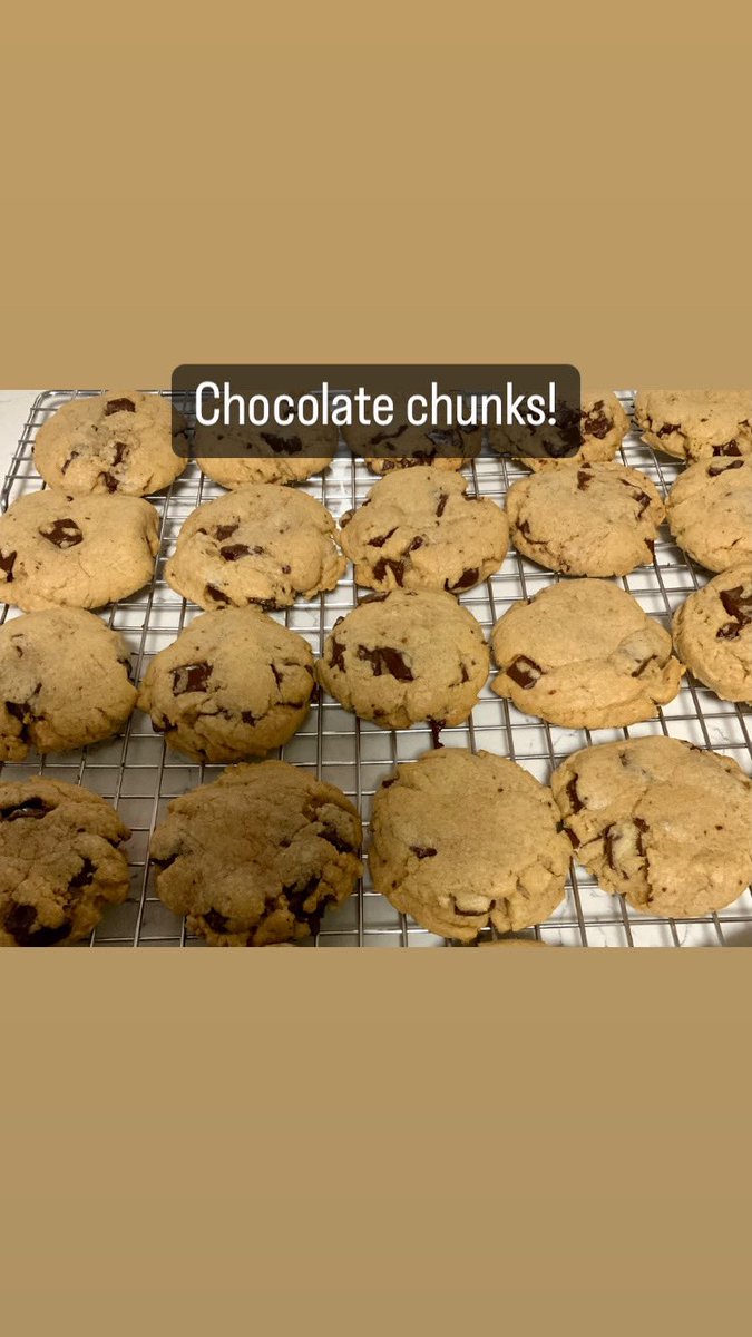 AmyLainoff's tweet photo. Realtor’s order for her clients! 10 boxes of cookies! #buylocal #smallbusiness #giftideas #realestate #newhome https://t.co/J5R2Yer6uj