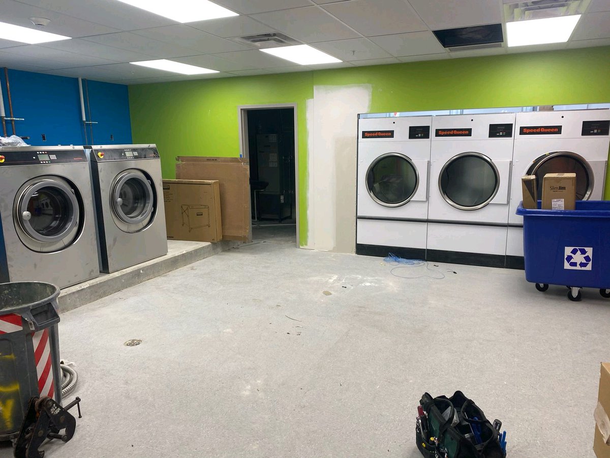 JosephFridayJo1's tweet photo. Industrial laundry equipments for sale in Nigeria.
Buy brand new laundry equipments in Nigeria at a very competitive price.
Visit our show room at 63 lawanson Road surulere Lagos
#jotechservices #laundry #speedqueen #laundromat #dryers #FIFAWorldCup #InternationalMensDay https://t.co/QBedgBEe72