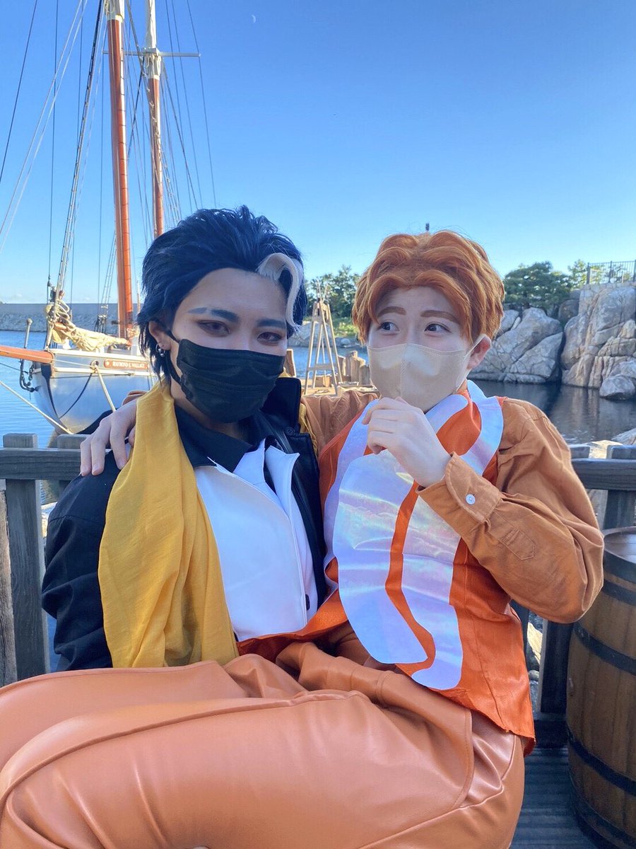 coskumi's tweet photo. ほわむギルにお姫様だっこしてもらった思い出…🐠
一方抱えられてる側のくせにくにゃくにゃのマーリン https://t.co/G0n6OEWqyp