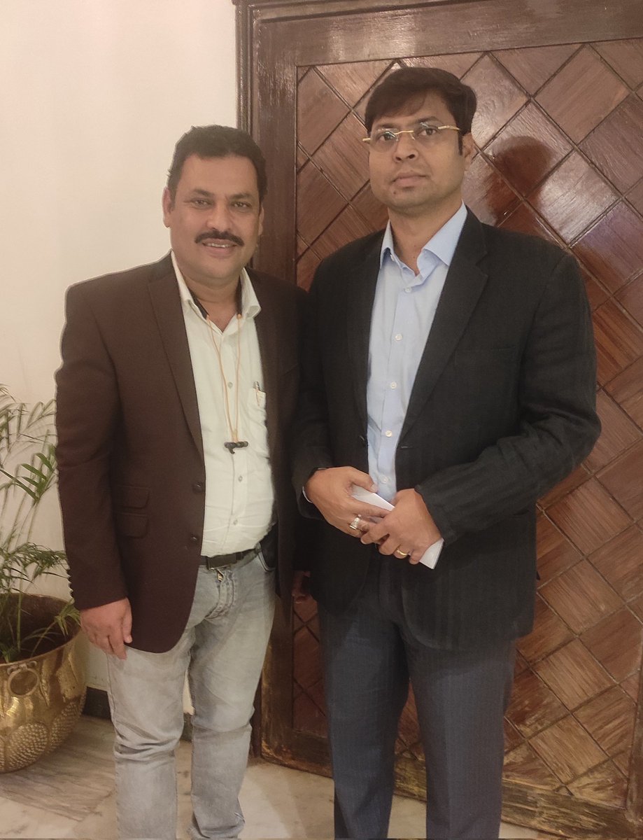 ghasirampanda's tweet photo. With the legendary #Padmashree and #ArjunAwardee Sri @DilipTirkey , President of Hockey India https://t.co/r7CrOZ9J5E