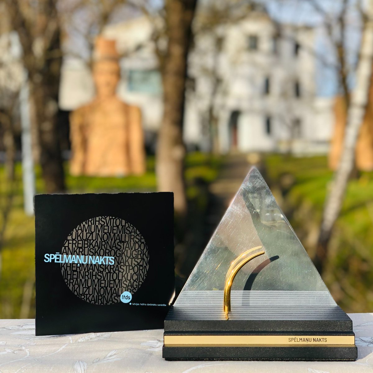 Piedaloties trīs dažādos konkursos, iespēja laimēt ielūgumus uz "Spēlmaņu nakts" ceremoniju! 

1) Līdz 19.11.2022 - lsm.lv/balsojums-spel…