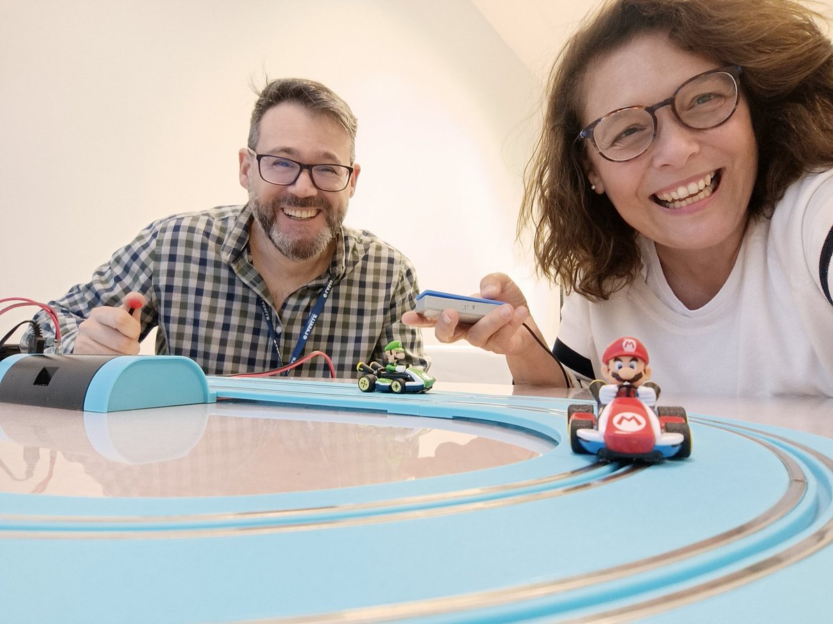 Acaba de terminar el taller de juguetes adaptados para niños con diversidad funcional en <a href="/LaSalleMAD/">La Salle Campus MAD</a>. Mil Gracias a todas las familias que nos habéis acompañado por permitirnos compartir con todos vosotros nuestra pasión por la terapia ocupacional, la tecnología y el juego.