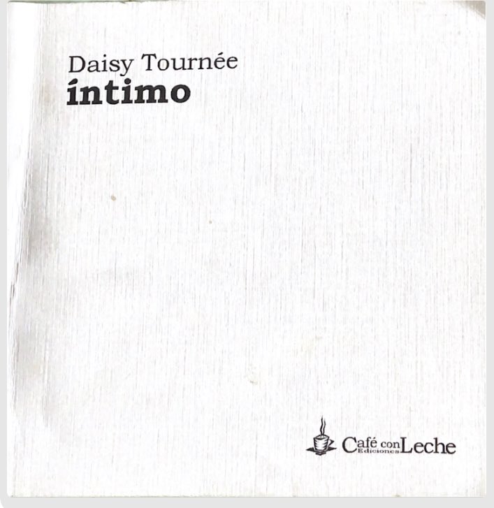 Te fuiste, Daisy.

Y en medio de la devastación elijo recordar a la poetisa.

Podría ser por mujer, política, socialista, murguera, cooperativista, solidaria, sensible, compañera de gobierno, por tantas cosas…

Pero elijo esta, que te pinta entera.