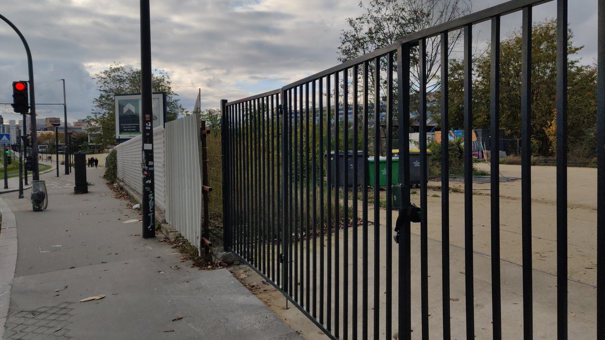 Cambau Rémi (@cambau_cdv) on Twitter photo Dis-donc <a href="/egregoire/">Emmanuel Grégoire</a> <a href="/yeswecamp/">Yes We Camp!</a> @PlateauUrbain Bercy Beaucoup on rentre par où ? Ce samedi, il n'y a que <a href="/AuroreAsso/">Aurore Asso</a> qui travaille (bravo et merci à eux) <a href="/SNCFimmobilier/">SNCF Immobilier</a> dommage pour le TTU Dis-donc <a href="/egregoire/">Emmanuel Grégoire</a> <a href="/yeswecamp/">Yes We Camp!</a> @PlateauUrbain Bercy Beaucoup on rentre par où ? Ce samedi, il n'y a que <a href="/AuroreAsso/">Aurore Asso</a> qui travaille (bravo et merci à eux) <a href="/SNCFimmobilier/">SNCF Immobilier</a> dommage pour le TTU