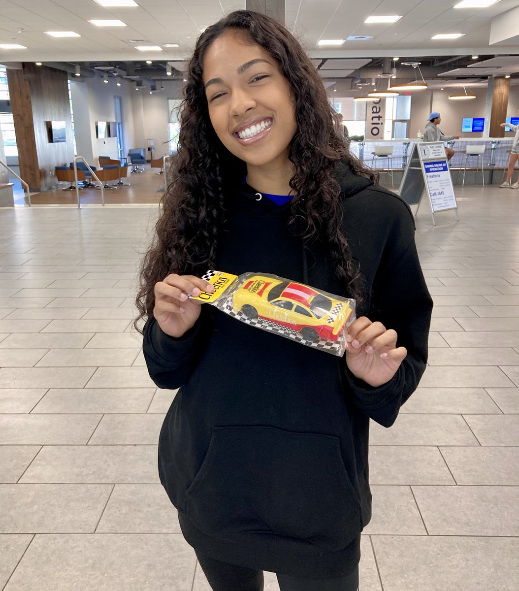 limestonedining's tweet photo. We had an amazing time at our General Mills Yogurt Bar! There were a ton of great prizes and incredible toppings for our yogurt parfaits. Keep an eye out for more fun events heading your way! #limestonedining #limestoneuniversity https://t.co/Y5AErfbsul