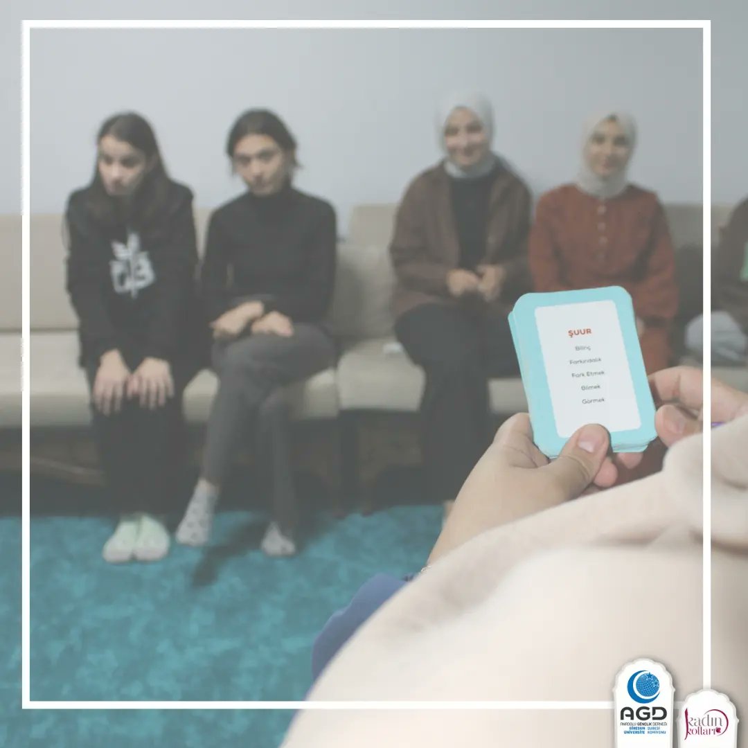 giresunkadinuni's tweet photo. Kardeşliğe İlk Adım Kampımız ısınma drama oyunlarıyla  devam ediyor. https://t.co/Wt5XPtdIVt