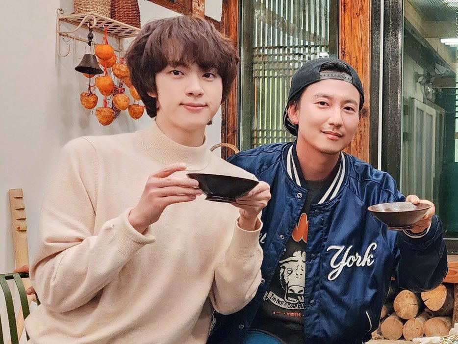 naemjooon's tweet photo. namjin 😍 https://t.co/rEXb3N7g3S
