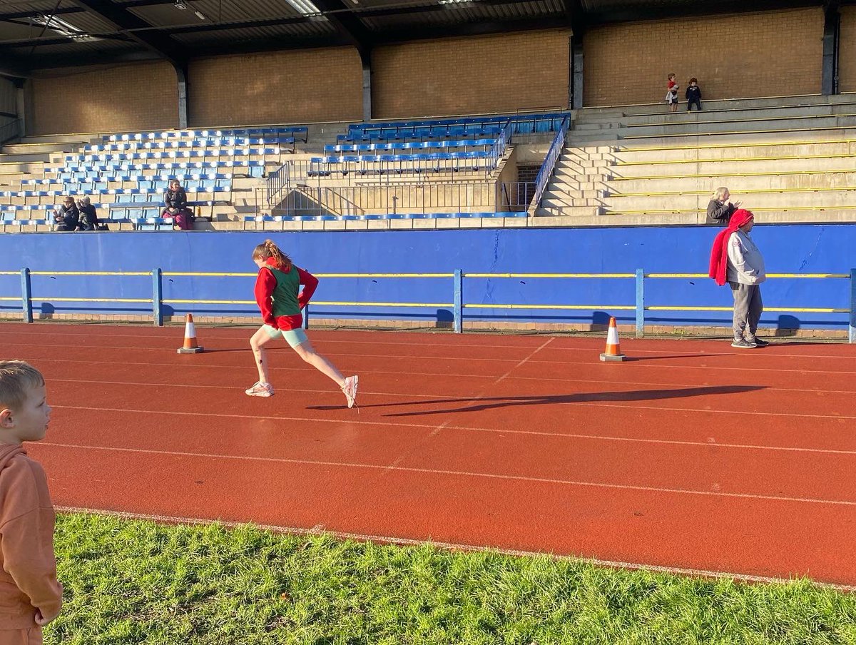 strcps's tweet photo. Miss Brien and the Cross Country team had a wonderful morning @Longford_Park races ☀️ 🏃🏼‍♀️ 🏃🏾 We are so proud of all our little runners! https://t.co/N8MhPc5r7h